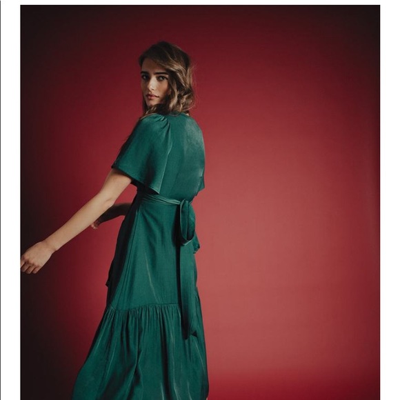 Green Satin/Silk Dress - Picture 2 of 3